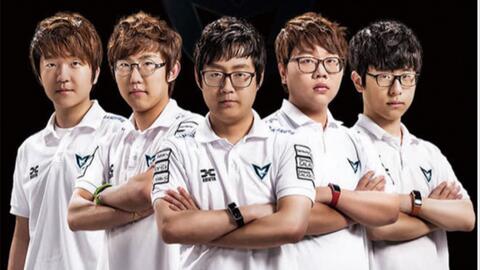 哈登介于两 哈登介于两